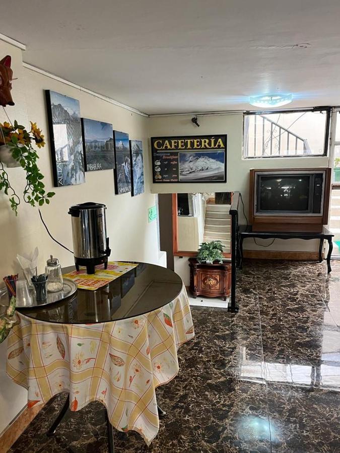 Hotel Cotopaxi Latacunga Esterno foto